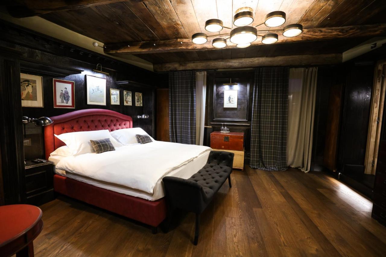 La Piazzetta Degli Artisti - Boutique B&B Bossolasco Bagian luar foto