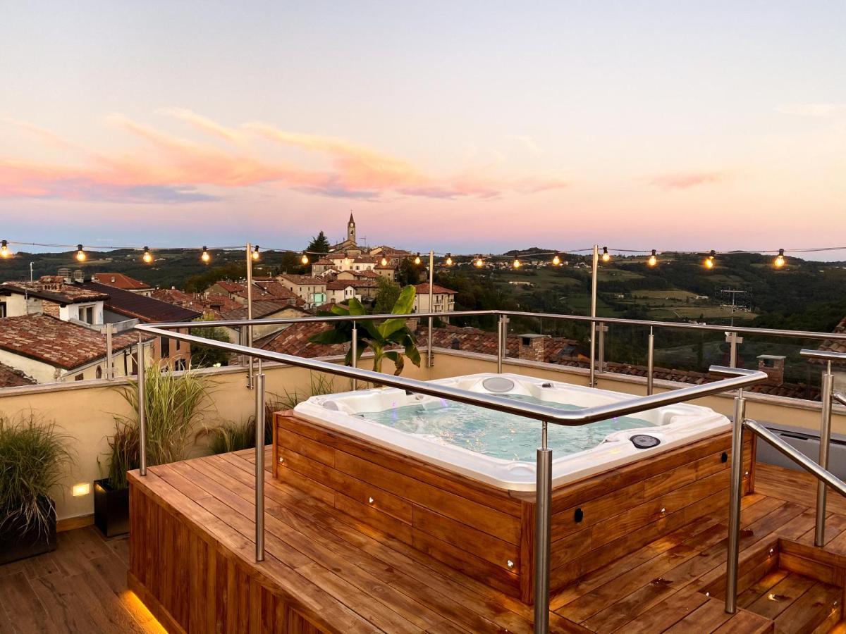 La Piazzetta Degli Artisti - Boutique B&B Bossolasco Bagian luar foto