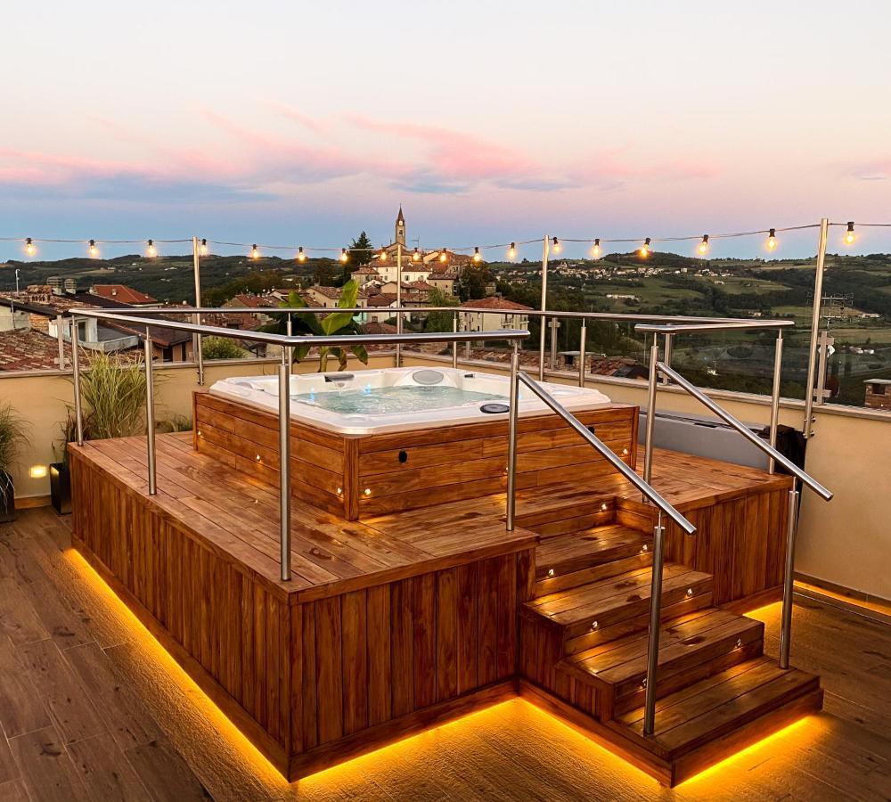 La Piazzetta Degli Artisti - Boutique B&B Bossolasco Bagian luar foto