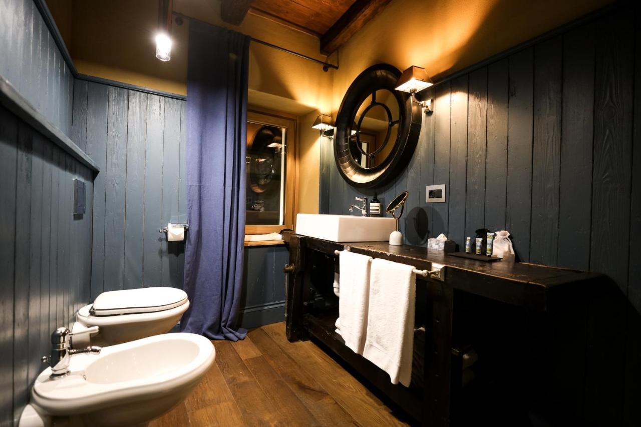 La Piazzetta Degli Artisti - Boutique B&B Bossolasco Bagian luar foto
