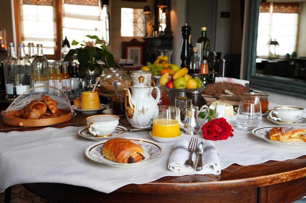 La Piazzetta Degli Artisti - Boutique B&B Bossolasco Bagian luar foto